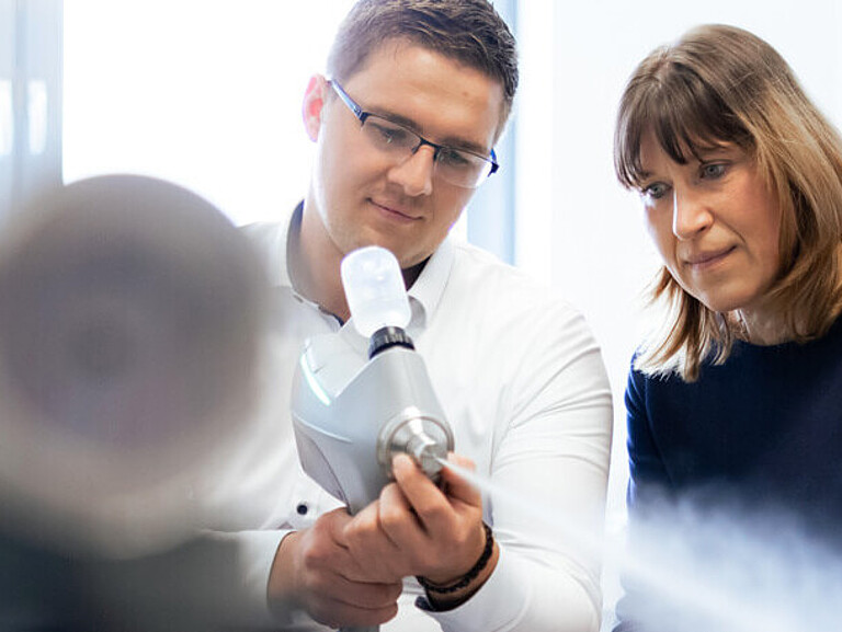 Veterinary factors for success Employees from the veterinary field of Henke Sass Wolf who find high-quality solutions.