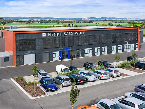 HSW Mikrooptik Noerten-Hardenberg Foto des Gebäudes der HSW Mikrooptik in Noerten-Hardenberg.