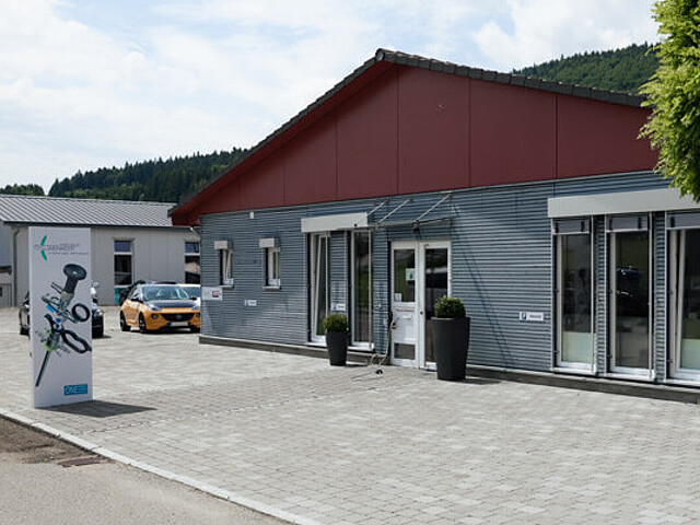 Photo of the building of Klaus Wenkert Medizintechnik GmbH in Seitingen-Oberflacht.