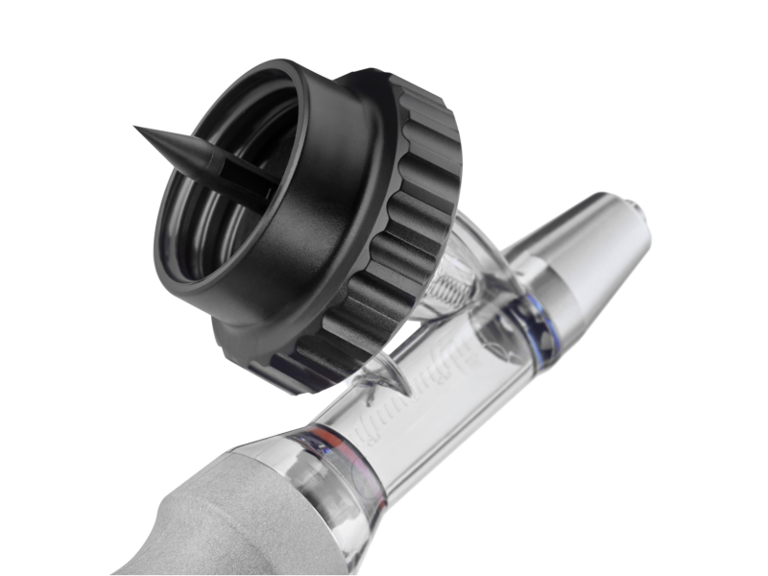 Picture of a threaded bottle adapter from the HSW ECO-MATIC by Henke Sass Wolf in the field drenchers of veterinary products.